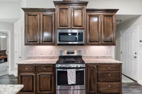 Kitchen - 6500 Drayton Hill Way, Pace, FL 32571 photo 2 of 2