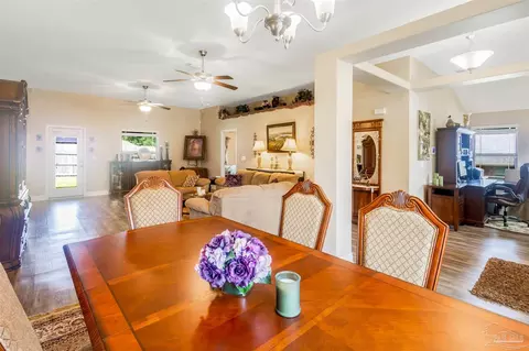 Dining - 4493 Hampton Bay Blvd, Milton, FL 32583 photo 3 of 3