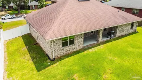 Exterior - 4493 Hampton Bay Blvd, Milton, FL 32583 photo 6 of 7