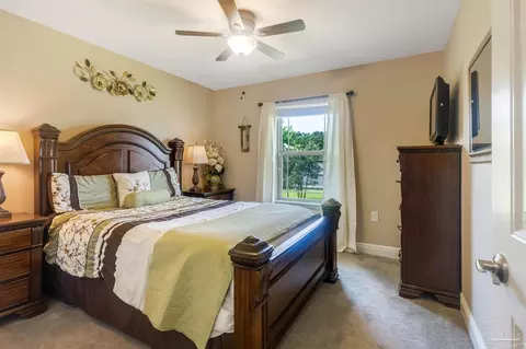 Bedroom - 4493 Hampton Bay Blvd, Milton, FL 32583 photo 5 of 10