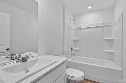 Bath - 6494 Buckthorn Cir #HS 26C, Pace, FL 32571 photo 4 of 4