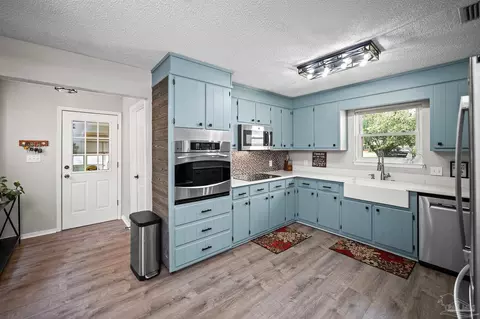 Kitchen - 3449 Riverhill Dr, Pace, FL 32571 photo 2 of 2