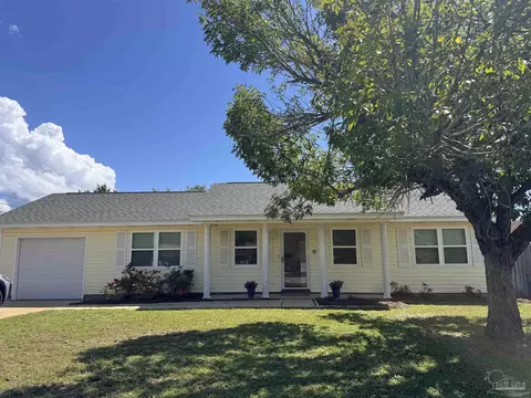 1462 Central Pkwy, Gulf Breeze, FL 32563