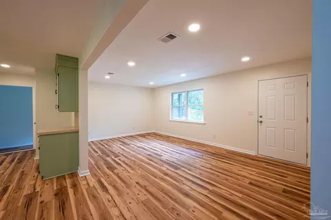 Living - 3920 Ranch Rd, Pace, FL 32571 photo 2 of 4