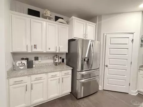 Kitchen - 2805 Gemstone Cir, Pace, FL 32571 photo 2 of 2