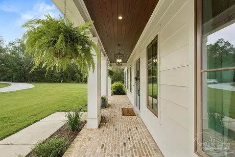 Exterior - 2433 Wallace Lake Rd, Pace, FL 32571 photo 10 of 12