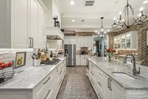 Kitchen - 2433 Wallace Lake Rd, Pace, FL 32571 photo 8 of 11