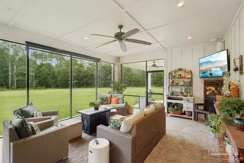 Exterior - 2433 Wallace Lake Rd, Pace, FL 32571 photo 4 of 12
