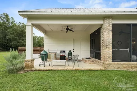 Exterior - 2433 Wallace Lake Rd, Pace, FL 32571 photo 3 of 12