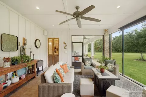 Exterior - 2433 Wallace Lake Rd, Pace, FL 32571 photo 5 of 12