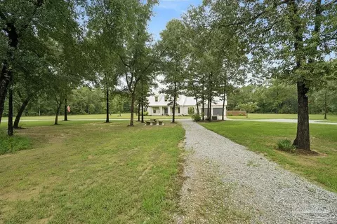 Exterior - 2433 Wallace Lake Rd, Pace, FL 32571 photo 6 of 12