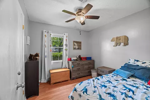 Bedroom - 1992 Ziglar Rd, Cantonment, FL 32533 photo 5 of 6