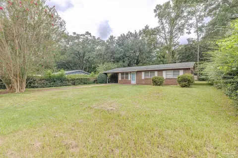 Exterior - 136 Shady Ln, Crestview, FL 32536 photo 2 of 7