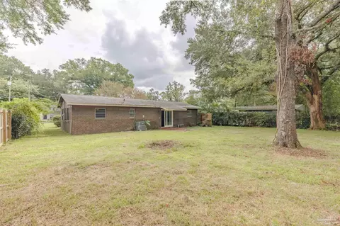 Exterior - 136 Shady Ln, Crestview, FL 32536 photo 6 of 7