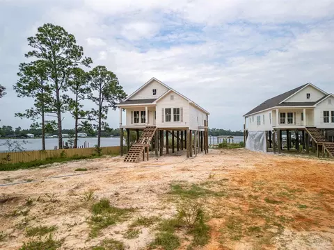 Exterior - 7776 Petersen Pt Rd, Milton, FL 32583 photo 3 of 4