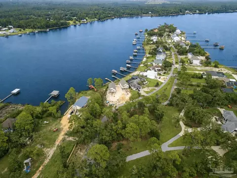 View/Area - 7776 Petersen Pt Rd, Milton, FL 32583 photo 4 of 5
