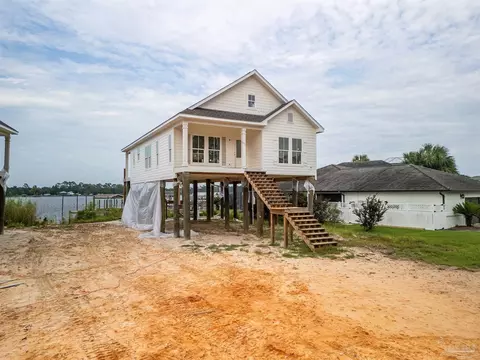 Exterior - 7782 Petersen Pt Rd, Milton, FL 32583 photo 3 of 6