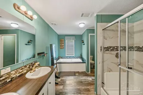 Bath - 2138 S Century Blvd, Mcdavid, FL 32568 photo 5 of 6