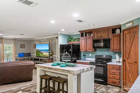 Kitchen - 2138 S Century Blvd, Mcdavid, FL 32568 photo 4 of 4