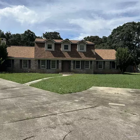 817 Bay Cliffs Rd, Gulf Breeze, FL 32561