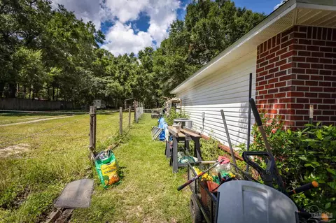 Exterior - 4315 Audiss Rd, Milton, FL 32583 photo 7 of 10