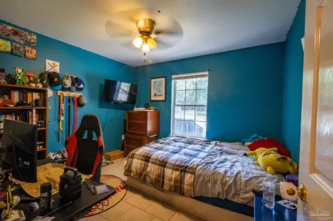 Bedroom - 4315 Audiss Rd, Milton, FL 32583 photo 4 of 6