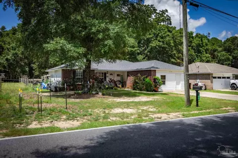 Exterior - 4315 Audiss Rd, Milton, FL 32583 photo 5 of 10