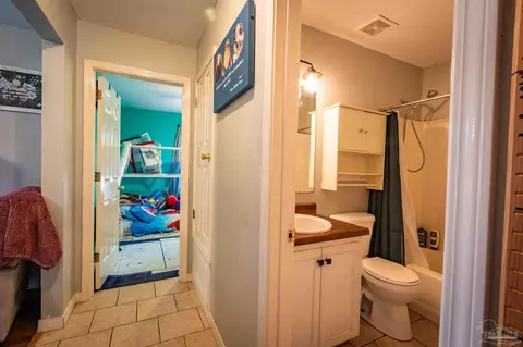 Entry Way - 4315 Audiss Rd, Milton, FL 32583 photo 2 of 2