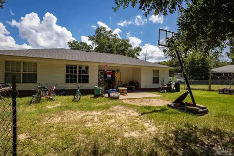 Exterior - 4315 Audiss Rd, Milton, FL 32583 photo 9 of 10