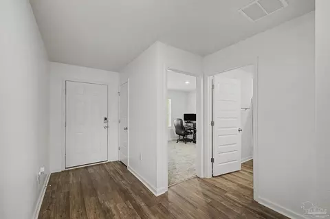 Entry Way - 7554 Saddlebrook Ave, Pace, FL 32571 photo 3 of 5