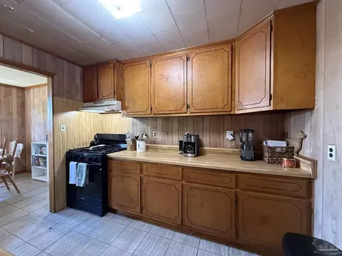 Kitchen - 4678 Hwy 4, Jay, FL 32565 photo 3 of 4