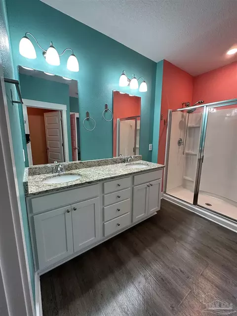 Bath - 5752 Conley Ct, Pace, FL 32571 photo 7 of 8
