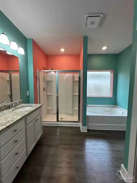 Bath - 5752 Conley Ct, Pace, FL 32571 photo 5 of 8