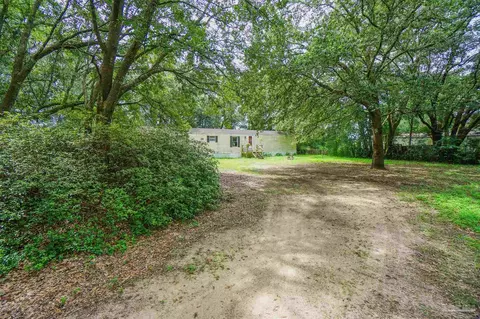 5248 Peacock Rd, Milton, FL 32570 photo 2