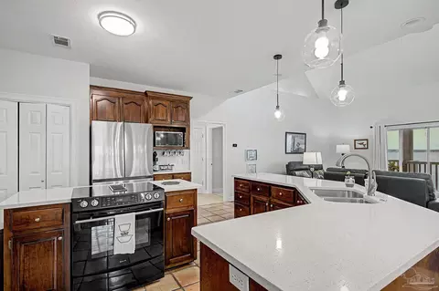 Kitchen - 4504 Bayside Dr, Milton, FL 32583 photo 4 of 4