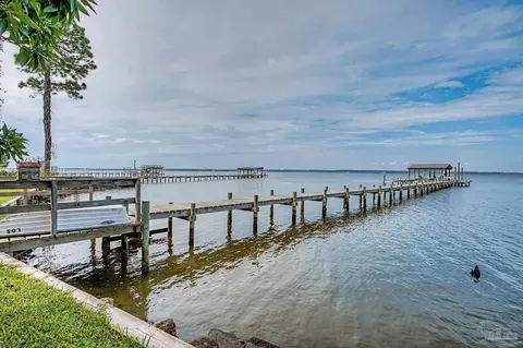 View/Area - 4504 Bayside Dr, Milton, FL 32583 photo 2 of 7