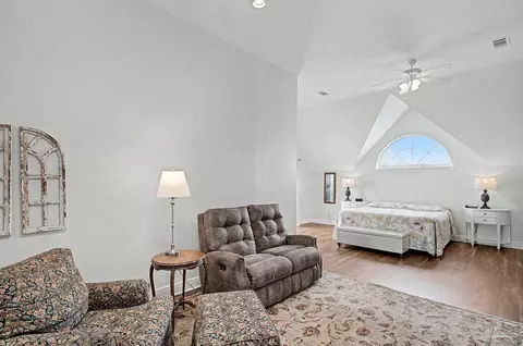 Bedroom - 4504 Bayside Dr, Milton, FL 32583 photo 5 of 7