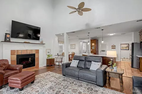 Living - 4504 Bayside Dr, Milton, FL 32583 photo 1 of 3