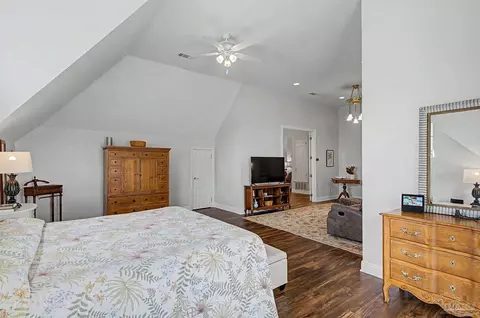 Bedroom - 4504 Bayside Dr, Milton, FL 32583 photo 6 of 7