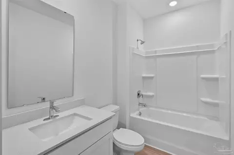Bath - 5959 Serrate St #HS 25J, Pace, FL 32571 photo 2 of 2