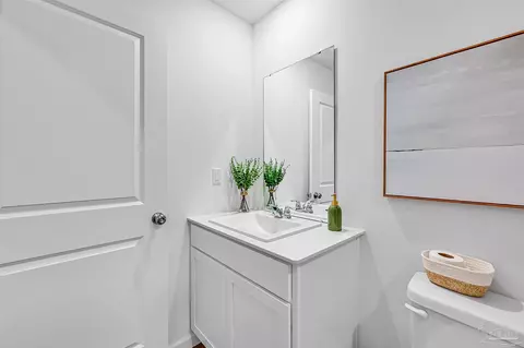 Bath - 6489 Buckthorn Cir #HS 10J, Pace, FL 32571 photo 2 of 5