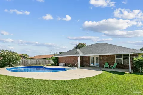 Exterior - 736 Cricket Cir, Cantonment, FL 32533 photo 2 of 7