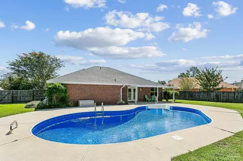 Exterior - 736 Cricket Cir, Cantonment, FL 32533 photo 4 of 7