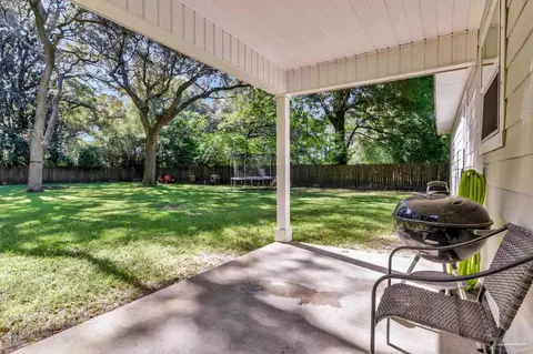 Exterior - 6404 Aspen Ave, Milton, FL 32570 photo 10 of 21