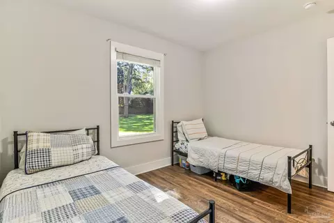 Bedroom - 6404 Aspen Ave, Milton, FL 32570 photo 6 of 8