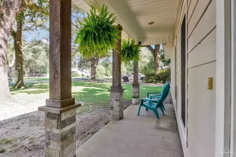 Exterior - 6404 Aspen Ave, Milton, FL 32570 photo 18 of 21