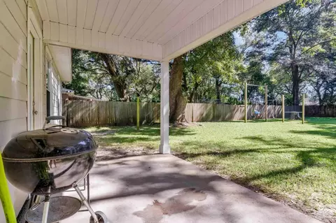 Exterior - 6404 Aspen Ave, Milton, FL 32570 photo 19 of 21