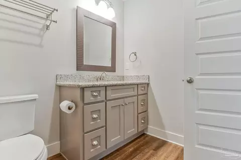 Bath - 6404 Aspen Ave, Milton, FL 32570 photo 1 of 6