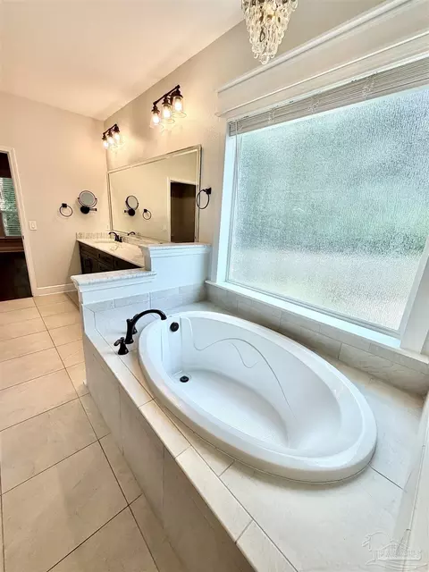 Bath - 5886 Augustine Dr, Pace, FL 32571 photo 3 of 8