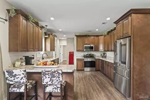 Kitchen - 5856 Bush Rd, Baker, FL 32531 photo 4 of 6